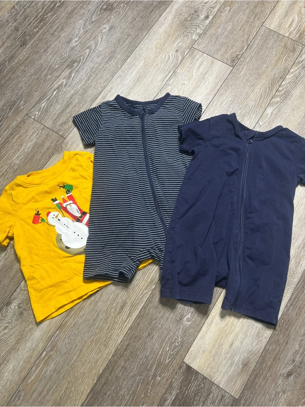 Bundle baby boy romper & tee Old Navy